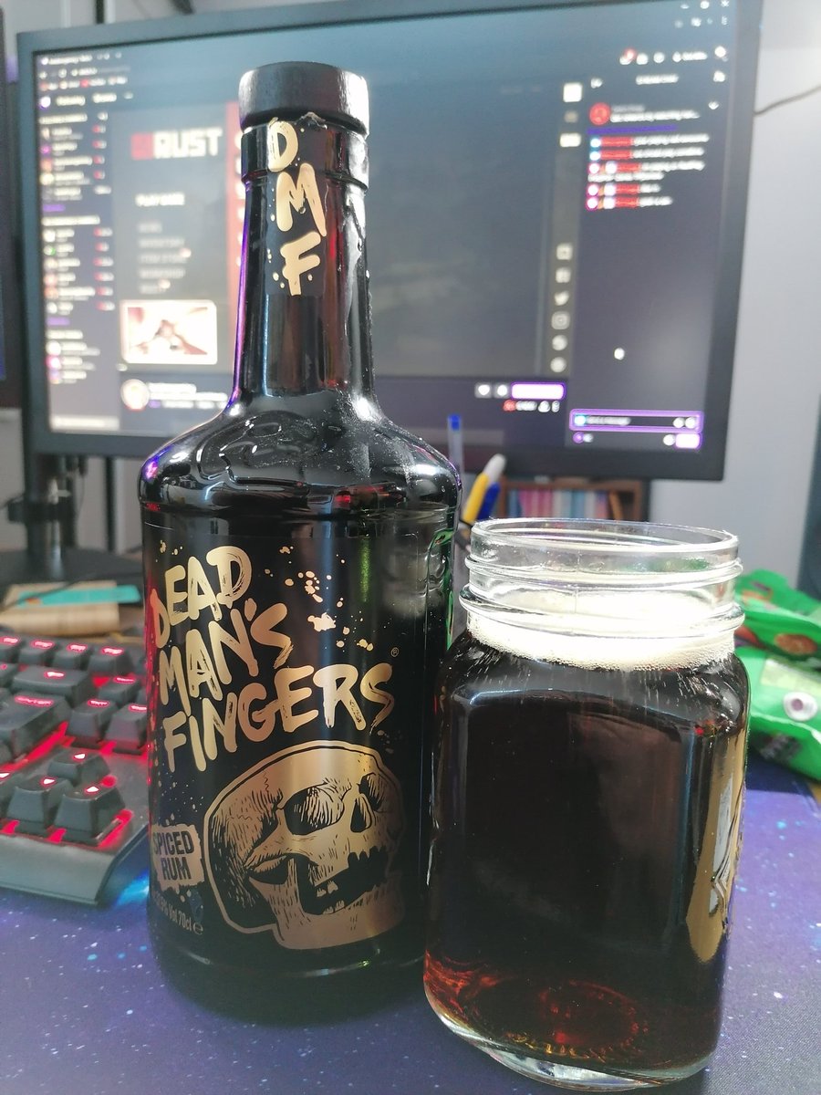yoyoerplayz's tweet photo. Happy 4 days off to me I made it! Can only me one thing @deadmansfingers and streaming!
#4daysoff #rumandchill #twitchaffiliate #twitchtv #bemorepirate #cornishrum https://t.co/9GzHrEVPC8