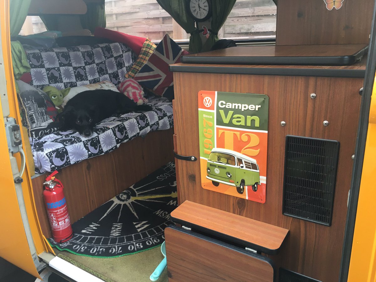 byamysarah's tweet photo. My biggest miss in lockdown (other than my family) is getting out and about, exploring and sketching, in my old girl ‘The Lady Matilda’. But I look forward to when it safe to roam again #staysafe #Ilovemyvwt2 #VWT2b #Bulli https://t.co/Gi8mAgfuMa