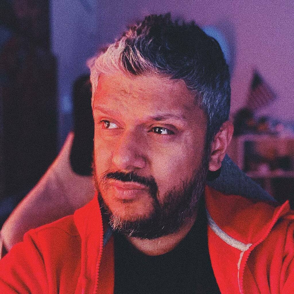 RealAndySilver's tweet photo. Una foto al año no hace daño... 😎
Cómo va el 2021 amigos?? Preparados ya para el 2022?
#meduelelacaradesertanguapo #twitchstreamer #twitchaffiliate #andyelguapo https://t.co/j75OBPnXo4 https://t.co/09r9iqYLLx
