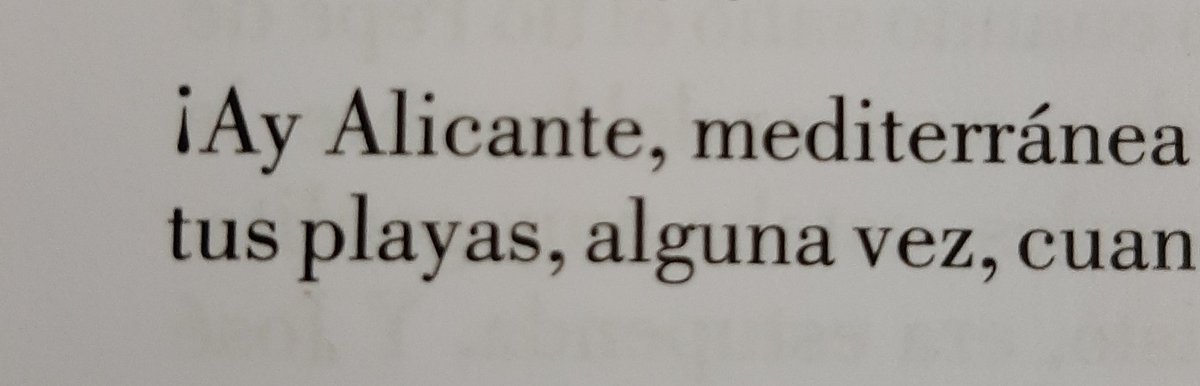 OchandoCano's tweet photo. El mejor (auto)regalo que (me) he hecho @todoeramarzo. No te das cuenta de que estaba chispeando hasta que acabas calada hasta los huesos. Un libro estupendo! https://t.co/cc9iTCvSa6
