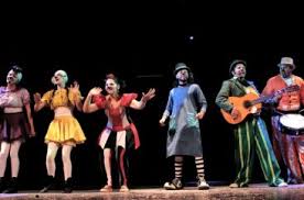 jorgeylaradio's tweet photo. #Madryn #Teatrazo
La 14ª edición del “Teatrazo”, que se presentó este jueves, se realizará desde el 12 al 26 de enero con la organización y producción del reconocido grupo de teatro “La Escalera”. https://t.co/ngn4OXZXiU