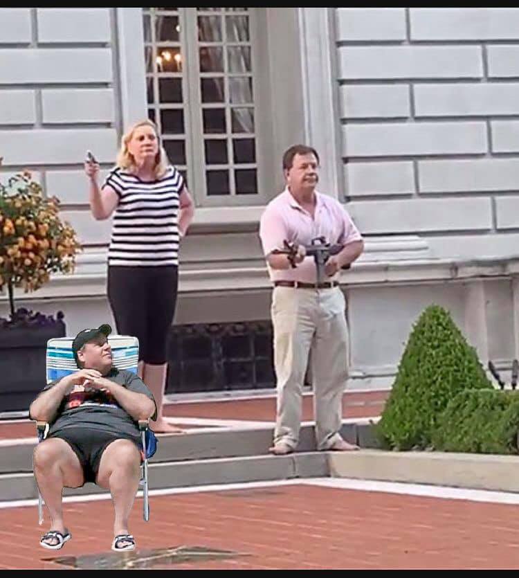 ZiaErica's tweet photo. There's so many to chose from and I can only pick 4
#Christis or as I like to call him #ChristieCream
FYI: Heard he smells like cabbage and urine. https://t.co/L1gUANQ0hm