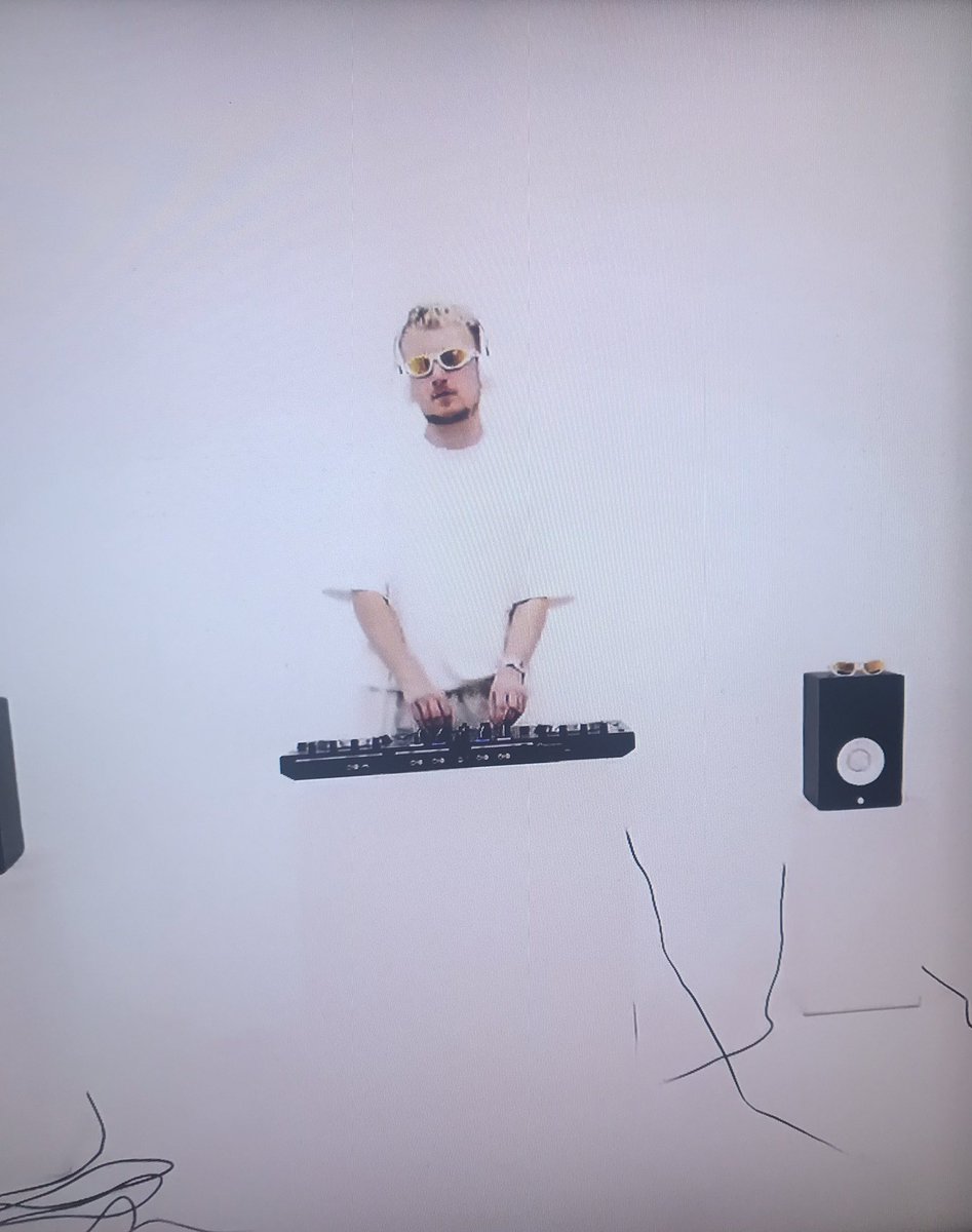 gudvibeoats's tweet photo. All I have to say is @DuskusOfficial please upload set on SoundCloud PLEASE ๐ #Duskus #DuskusTheWizard #AmazingSet #NiceGlasses https://t.co/eVlcRvFLkl