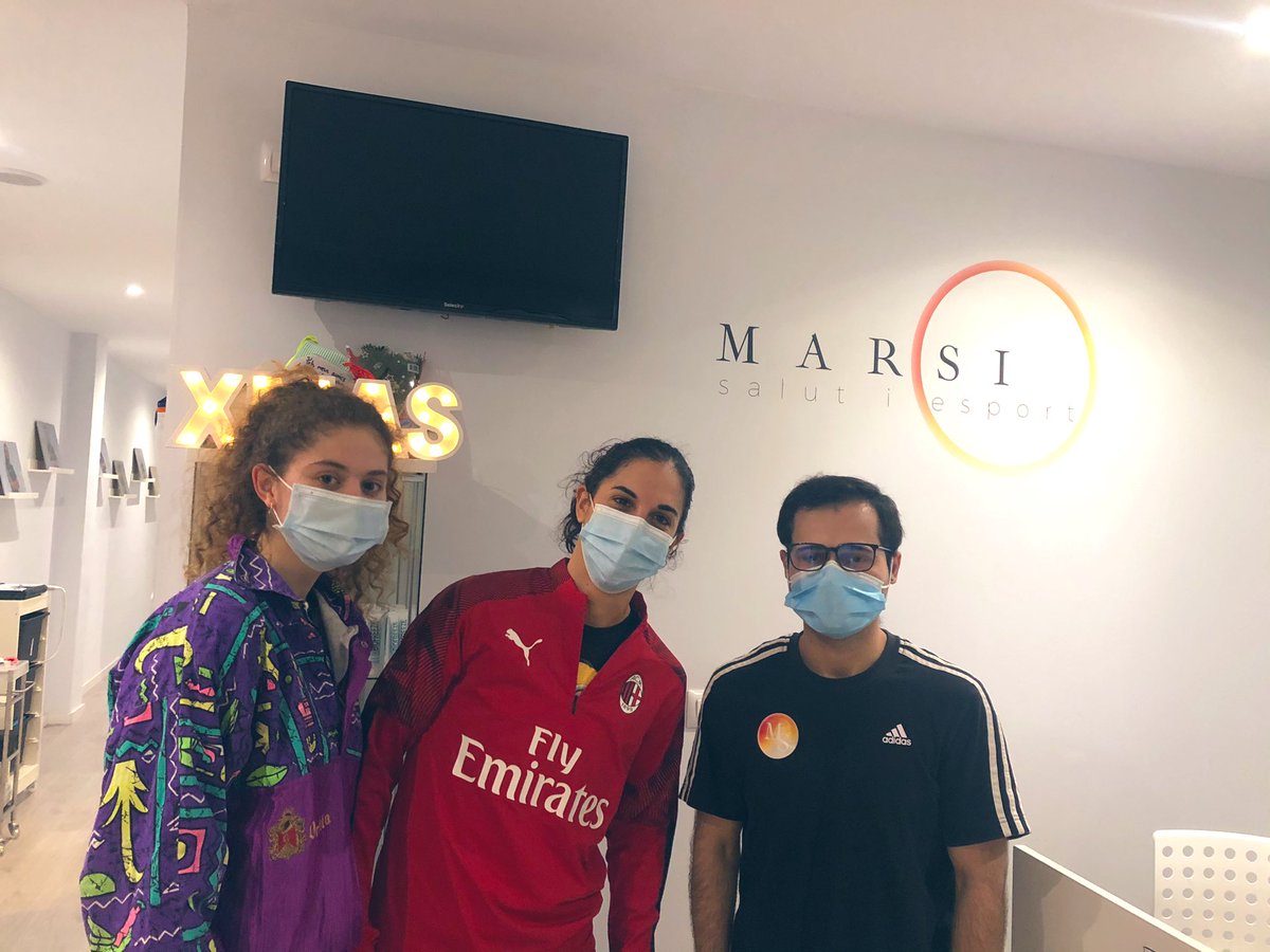 marsisalut's tweet photo. El trabajo, la constancia y disciplina son los ingredientes necesarios para alcanzar los objetivos marcados tras una lesión.
.....🤾🏻 💆🏻♀️🏐.....
Nuestro fisioterapeuta Jose, se ocupa de cuidarlas y ponerlas a punto @cjhmataro #senior #divisionplata https://t.co/7E7cIbANw4