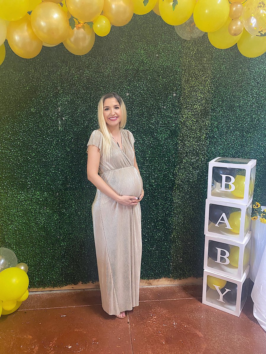 sarahbaugh14's tweet photo. ok I’m ready for my baby to be here https://t.co/lgqwDuECHh