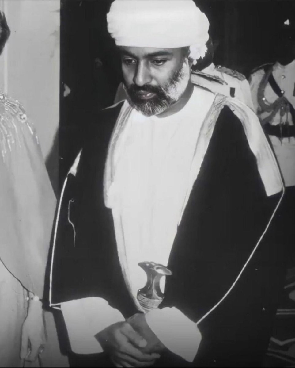مولانا السلطان المعظم طيب الله ثراكم .. خمسة عقود من العمل الجاد ، في سبيل بناء عمان نذرتم فيها حياتكم لراحة اهلها ، فطابت ذكراكم ، وفاضت خيراتكم ،، وانتم بين يدي رب كريم
 #ذكري_رحيل_السلطان_قابوس