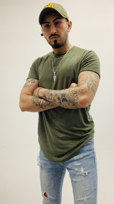 Im online now on @chaturbate push that link https://t.co/dbifcmnOr8 and visit me #malecams @MaleCams<a class="tags" href="/tag/chaturbate">@chaturbate</a><a href="/tag/malecams"class="tags"><span>#malecams</span></a>