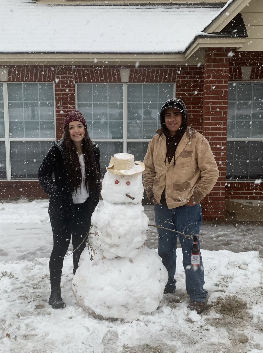Frosty crackin’ a cold one 🍻