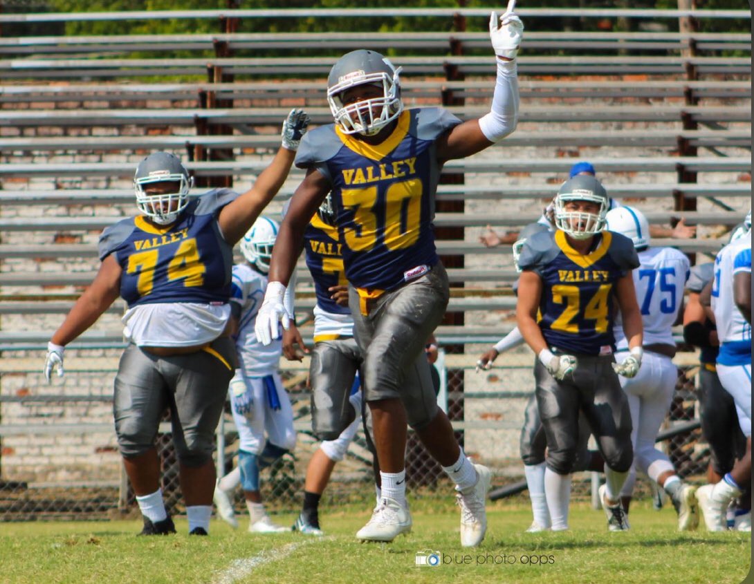 Im Blessed To Say Ive Received And Offer To Tennessee Valley 💙🦍 #GoDefenders <a href="/MurphyPanthers/">Murphy Panther Football 🏈</a> <a href="/AdrianA14341147/">Adrian Allen</a> <a href="/Jackson52Coach/">Coach Rico Jackson</a>