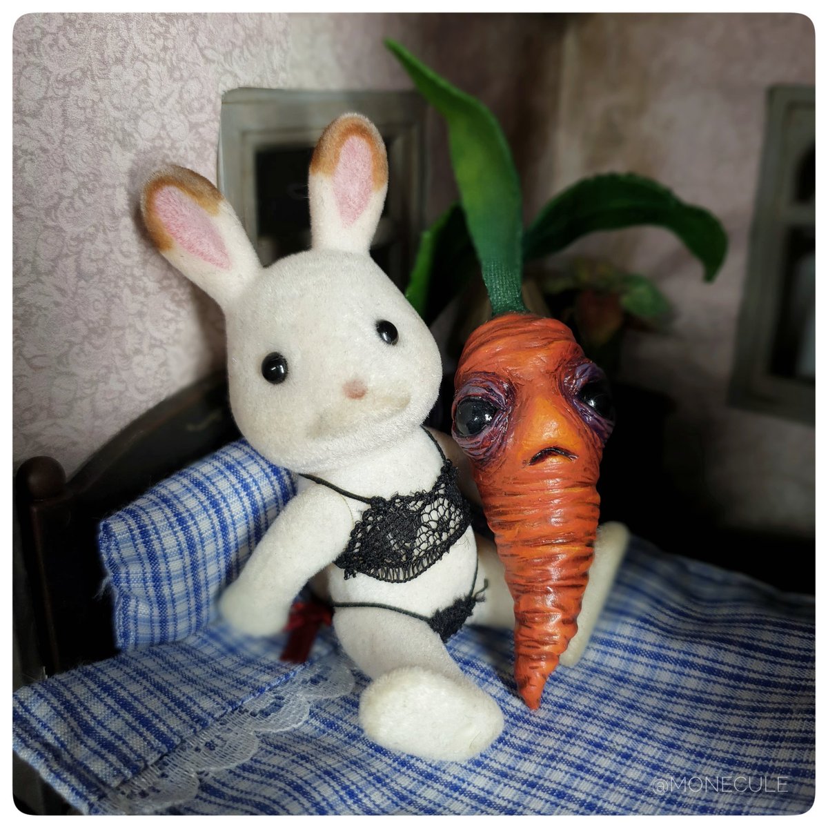 monecule_art's tweet photo. Hi, I'm monecule and I collect and customise sylvanians. I draw too! #IAmNonBinary https://t.co/qCHSS254q4