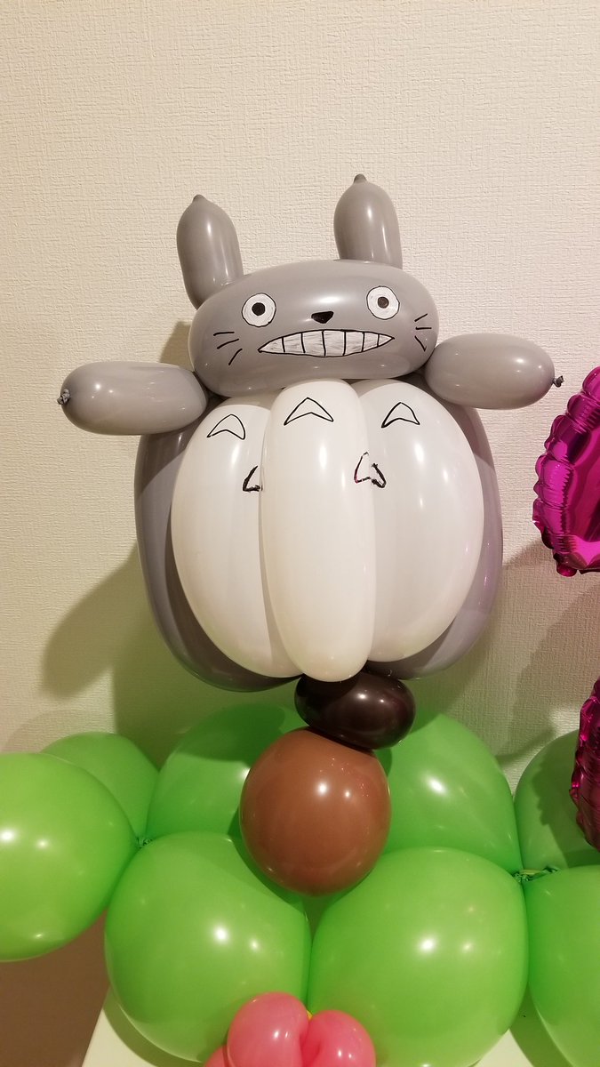 みこぞぅ 炭治郎の剣も頼まれてたんだけど たけむぅさんの剣習っておいて良かったと思う今日この頃 でも 作り方ちゃんとメモっておけばよかった うろ覚えで焦った ブンブン振り回して壊す確率を減らすために鞘つき バルーンアート 炭治郎の刀