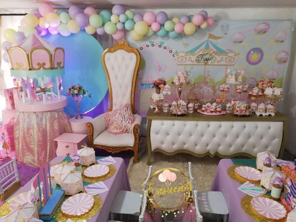 catchmyparty's tweet photo. Don't miss this wonderful carousel birthday party! The cake is amazing! https://t.co/u68FK4chqw #catchmyparty #partyideas #carousel #carouselparty #girlbirthdayparty https://t.co/YFxqR5Yfgr