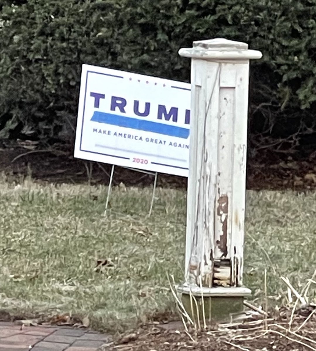 justinsneyd's tweet photo. “Honey!! Get my painters tape!! @VP has gone deep state!!” #thickblueline https://t.co/UoZC1WUOVn