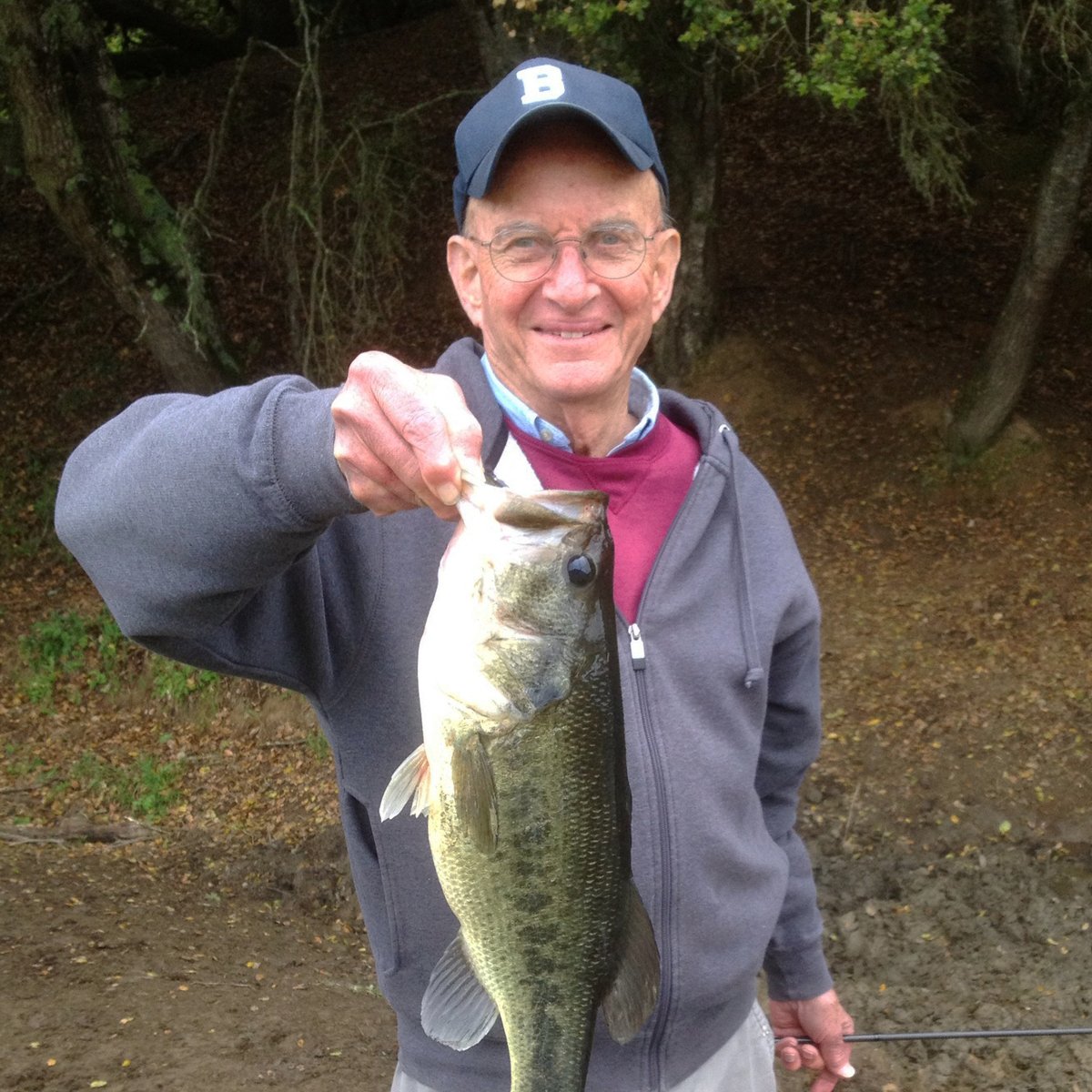 BellarmineBells's tweet photo. Today, we’re sending our most heartfelt and biggest birthday wishes to Father Dick Cobb, S.J.! Here’s to more fishing, many blessings, and another happy and healthy year! #GoBells #BellforOthers #AMDG https://t.co/48hg1hDYIC