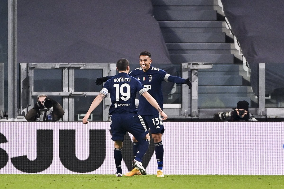 FT: Juventus 3-1 Sassuolo

Juve made hard work of it against 10-man Sassuolo, but Danilo, Aaron Ramsey and Cristiano Ronaldo goals sealed the points.