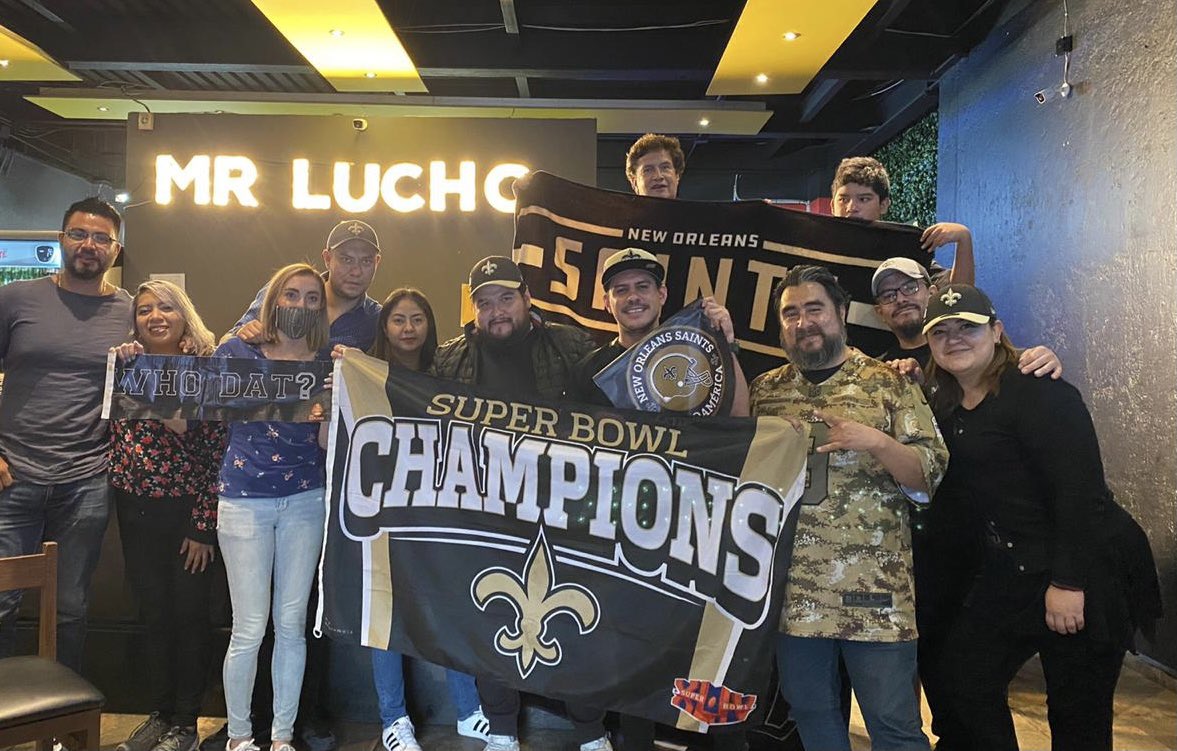 Junneck's tweet photo. Saints en México #WildCardEnTUDN #Saints #WhoDat #Nfl #PLAYOFFSNFL https://t.co/hvySfzNScb