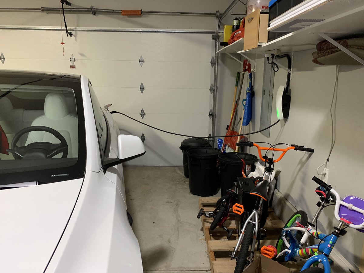 pineal2's tweet photo. @elonmusk Hi. As you requested to buy TESLA. BOUGHT model Y on 26 dec 2020 from Vancouver canada. By mistake order small cord charger it’s very difficult to handle it. Email the on line support team. No answer. Can you help? https://t.co/kGruAaarlV