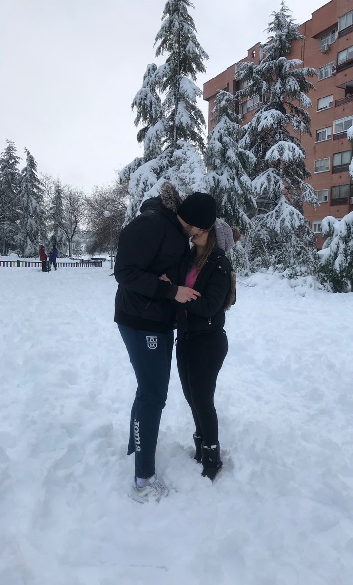 Luciavm_19's tweet photo. Que felicidad 😍❄️ https://t.co/8rbTs0uhia