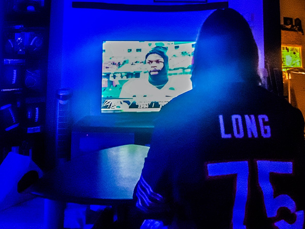 Playoffs baby...mal schauen ob wir die erste Runde überstehen 😉
Schöne Grüße ins Studio und ans ganze ranNFL-Team 💋👁
Go Bears 💪🏼💙🧡💙🐻
#ranNFL 
#ranNFLsuechtig 
<a href="/Icke41/">Icke Dommisch</a> 
<a href="/ransport/">ran</a>