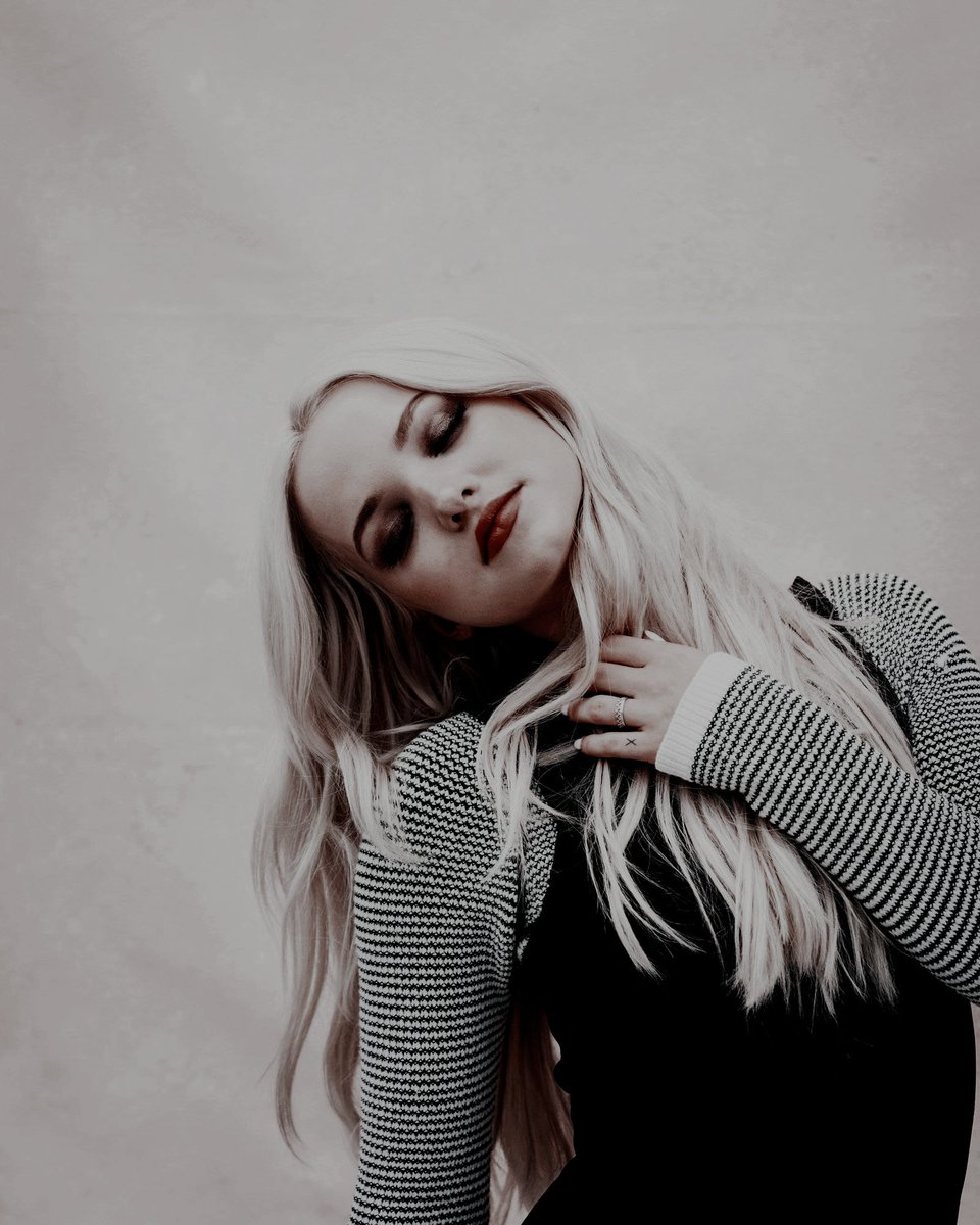  ✧ 𝓢𝙖𝙨𝙝𝙖 𝓓𝙚𝙡𝙞𝙜𝙝𝙩. tweet media