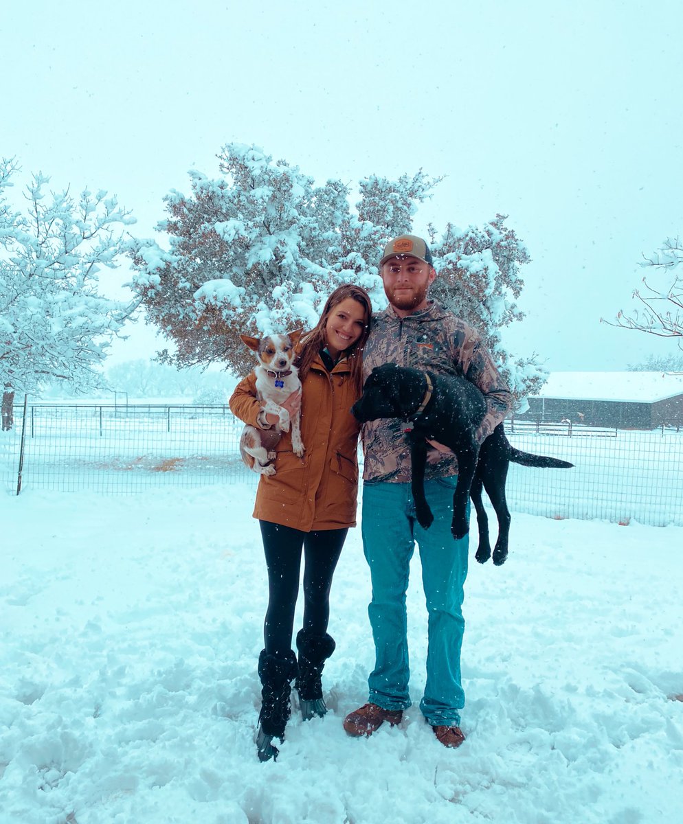 lindseypaige0's tweet photo. winter wonderland, but in texas🤍 https://t.co/lM2AVtHbkV