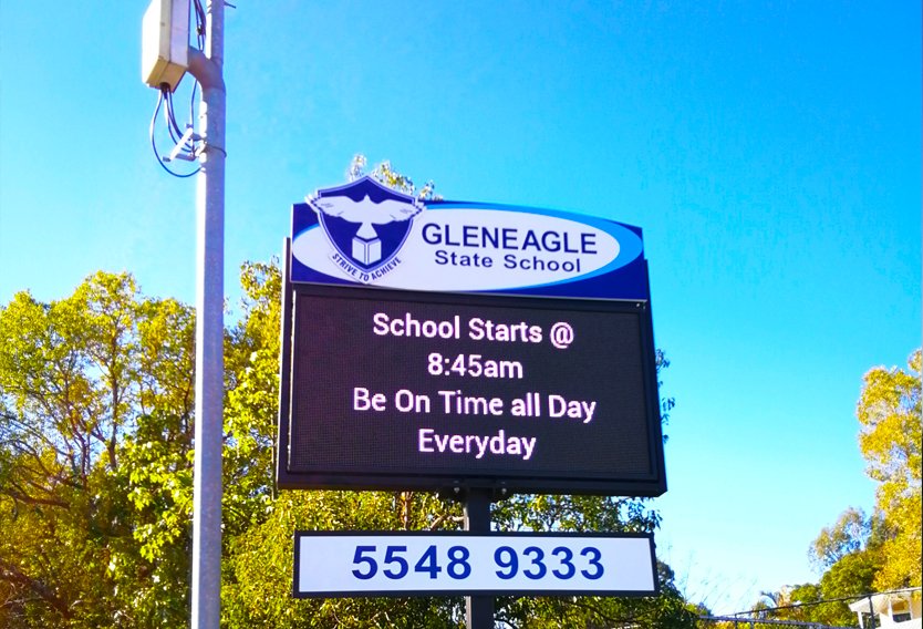 outdoorledsign's tweet image. With the help of ＃electronicsigns for schools, you can publish the information to students in timely, such as convince people to come to a big game, holiday announcement, simply to advice students regarding weather forecast etc,. 
dakcoled.com/case