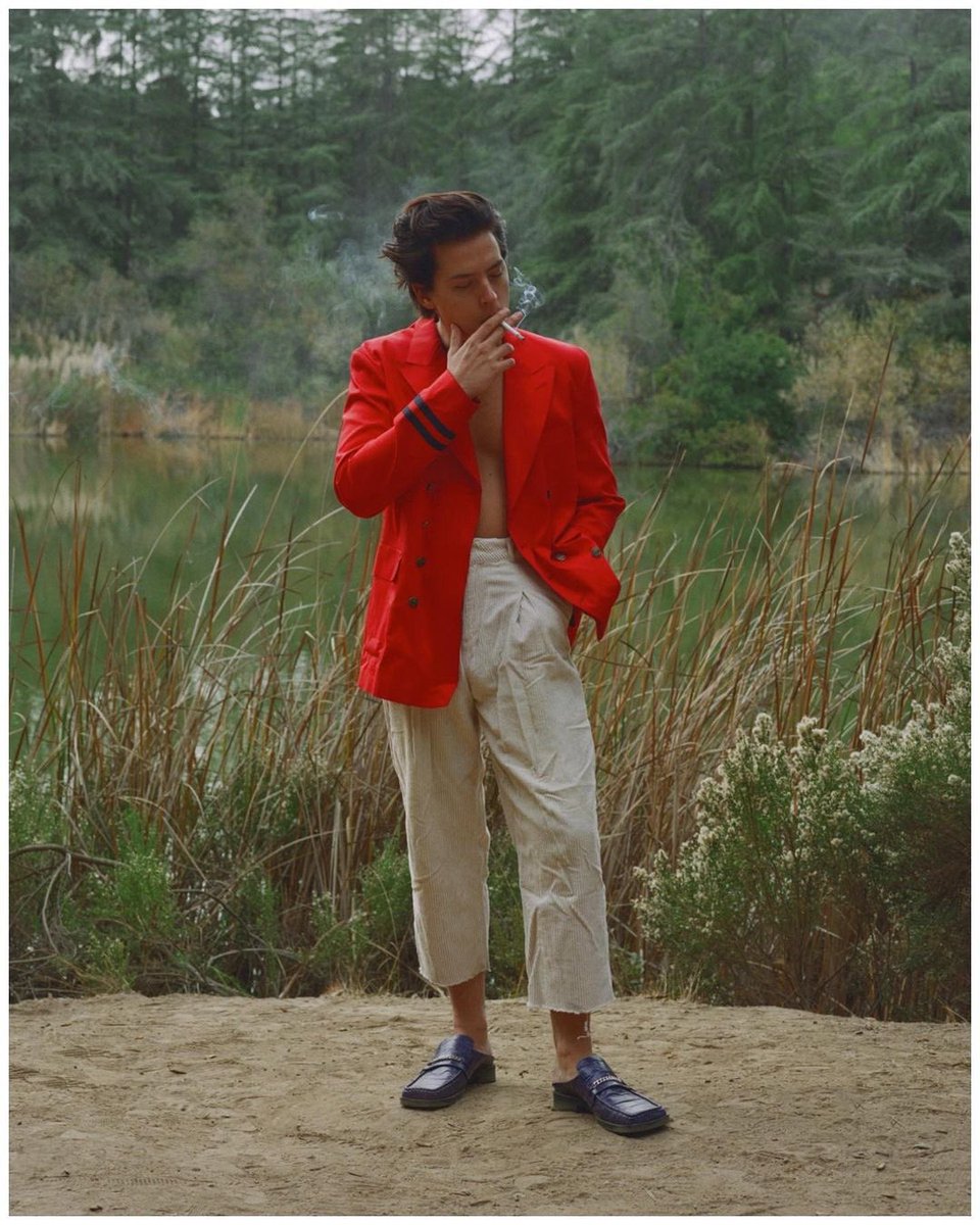 ColeNewsTH's tweet photo. 📸: Cole Sprouse กับภาพถ่ายแบบล่าสุดโดย Davis Bates (1) https://t.co/TYFmKqHWi2