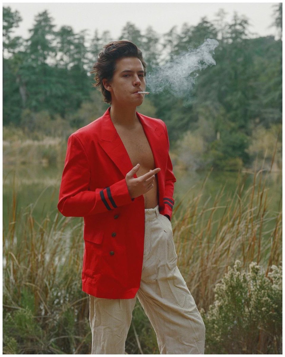 ColeNewsTH's tweet photo. 📸: Cole Sprouse กับภาพถ่ายแบบล่าสุดโดย Davis Bates (1) https://t.co/TYFmKqHWi2