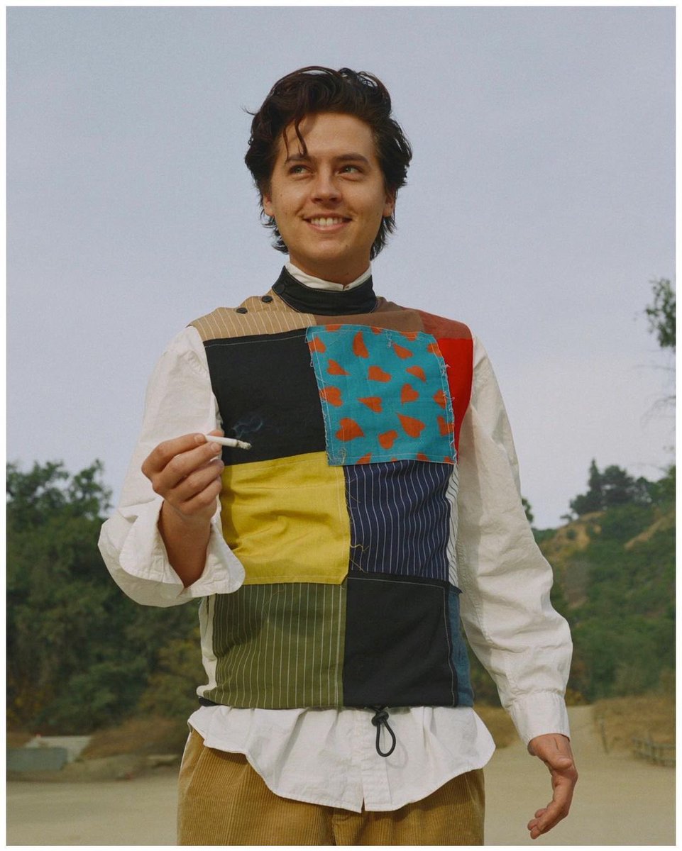 ColeNewsTH's tweet photo. 📸: Cole Sprouse กับภาพถ่ายแบบล่าสุดโดย Davis Bates (3) https://t.co/vShgrO9nJ5