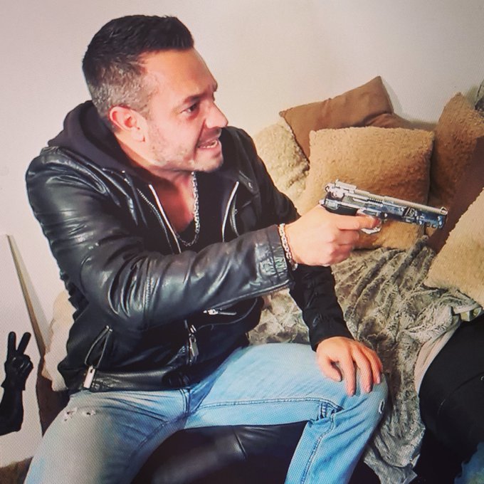 Shootingday 😅😅😅 #shootingday #badboy #bangbang #guns #h&auml;ndehoch #nbk #b&ouml;se https://t.co/EGAFozzbqY<a href="/tag/shootingday"class="tags">#shootingday</a><a href="/tag/badboy"class="tags">#badboy</a><a href="/tag/bangbang"class="tags">#bangbang</a><a href="/tag/guns"class="tags"><span>#guns</span></a><a href="/tag/nbk"class="tags"><span>#nbk</span></a><a href="/tag/b%C3%B6se"class="tags"><span>#b&ouml;se</span></a><a href="/tag/h%C3%A4ndehoch"class="tags"><span>#h&auml;ndehoch</span></a>