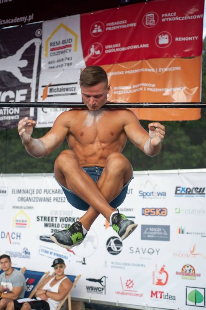 WSWCFofficial's tweet photo. "Guess the trick" Quiz on our IG stories 📚
Street Workout World Cup 2015 stage in Bydgoszcz
#wswcf
@wswcf
@wswcf_academy
#wswcfacademy
#kengurupro
@kenguru.pro https://t.co/GJhZSTIJMc