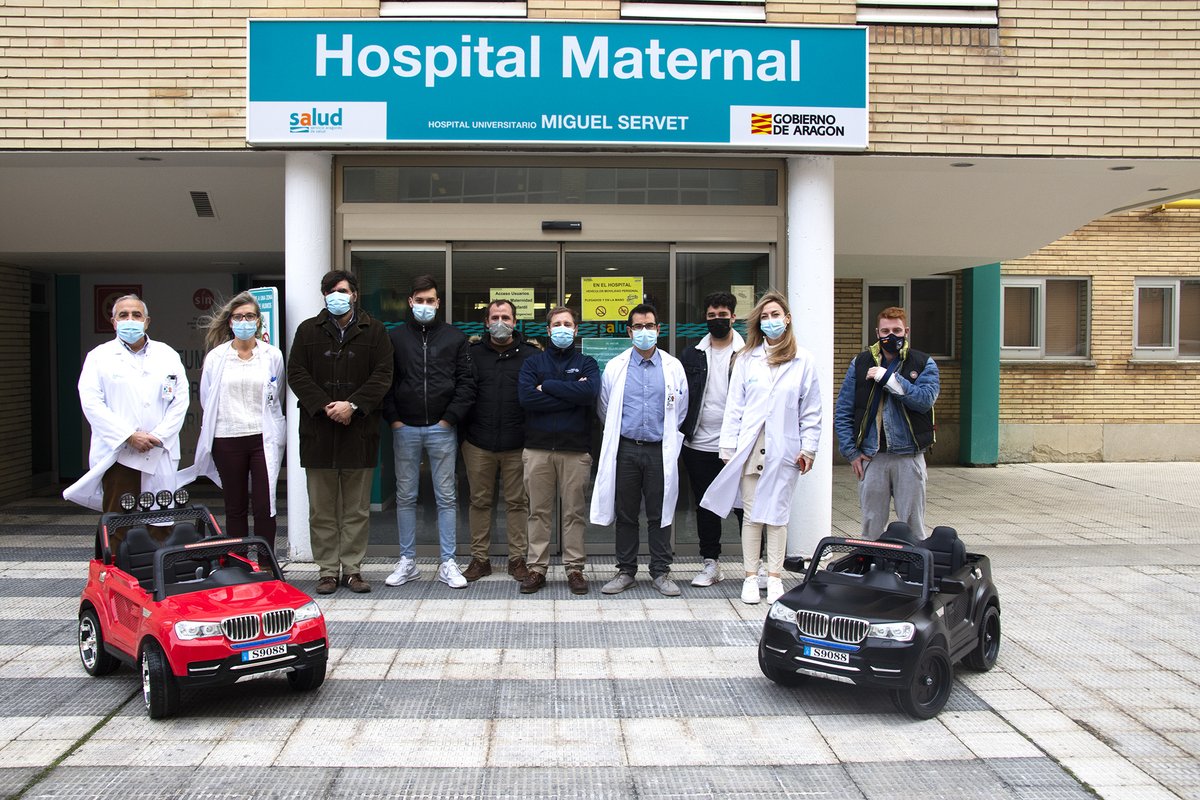 centrosanvalero's tweet photo. Centro San Valero hace entrega de dos coches eléctricos al @Hosp_MServetEII resultado de la fase final del proyecto APSTIC: Tecnologías al servicio de la comunidad. 
Los niños ingresados en el #HospitalInfantil podrán disfrutarlos durante su estancia
@DualizaBankia  @fp_empresa https://t.co/YljLEnisu3