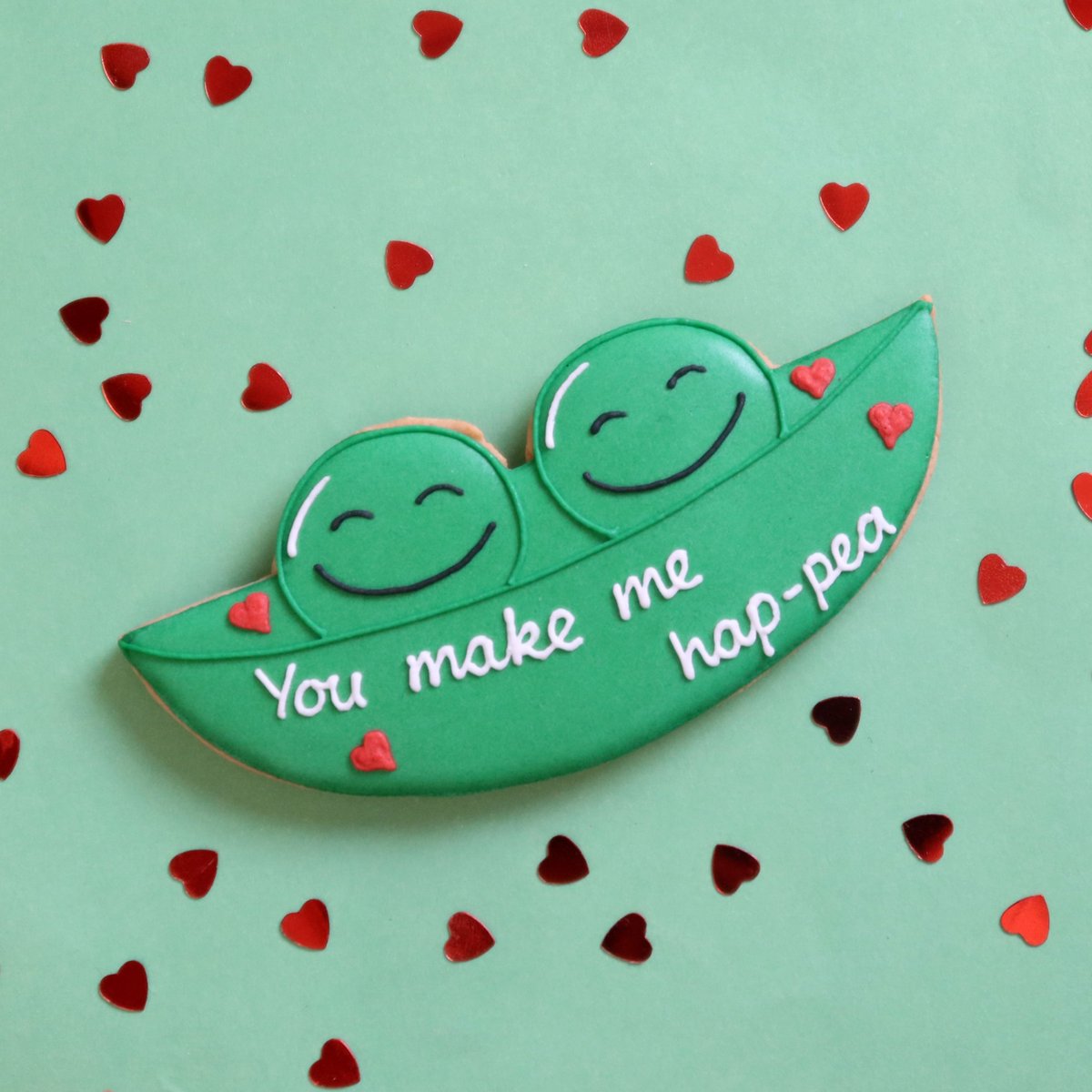 PEAS ENTER OUR GIVEAWAY 💙 !  We’re brightening up #BlueMonday by giving away ten of our brand new Hap-pea letterbox biscuits! To enter retweet and make sure you’re following us. You may enter multiple times - winners chosen Friday, good luck 🍪✨