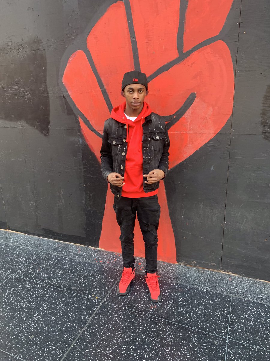 Bankroll_TM's tweet image. I’m in Cali wit my feet Up on that drank so I can’t speak up🌴✈️