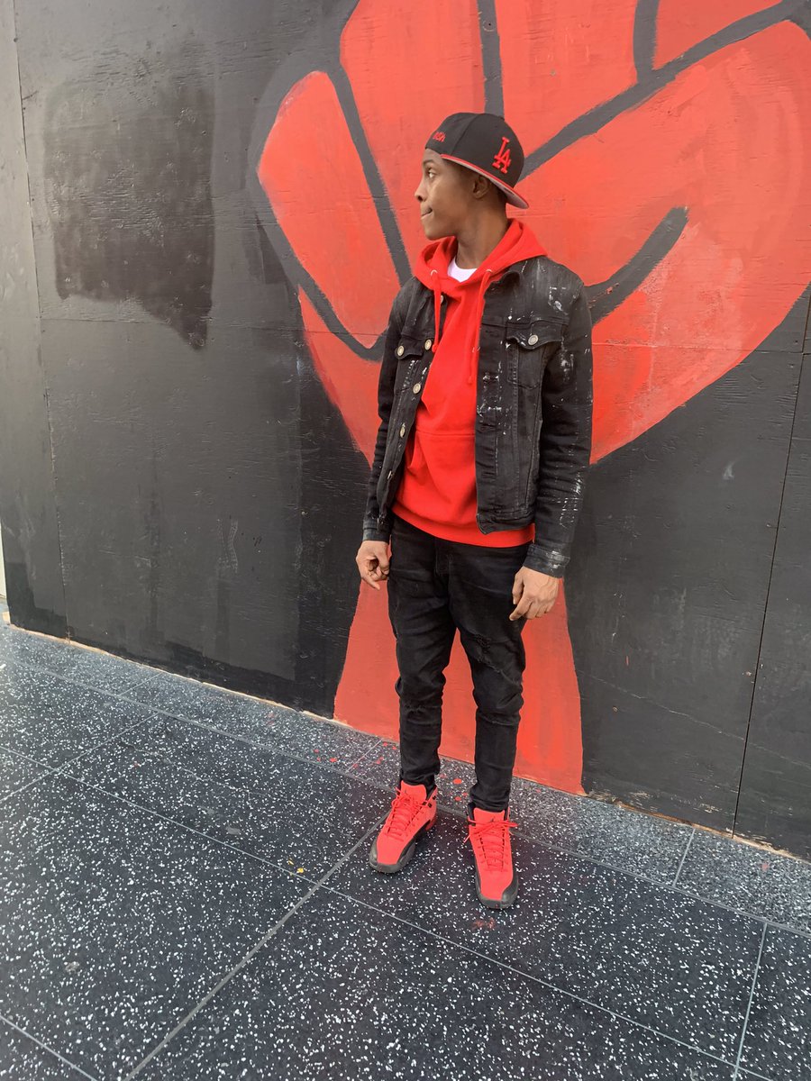 Bankroll_TM's tweet image. I’m in Cali wit my feet Up on that drank so I can’t speak up🌴✈️