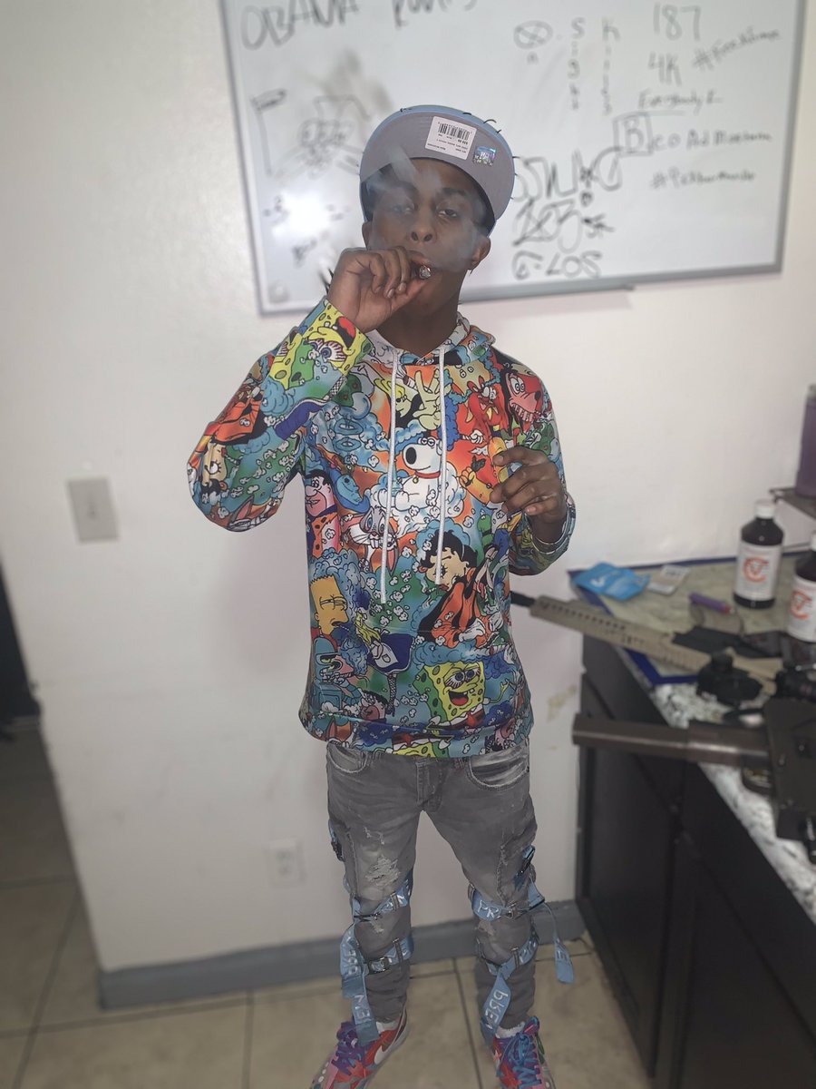 Bankroll_TM's tweet image. SIP Cee Splatt Yea He Went Out The 🅿️ Way Im Smokin Opps Ta The Face Like I’m La🌴🔥#HappySavageDay🥳🌪