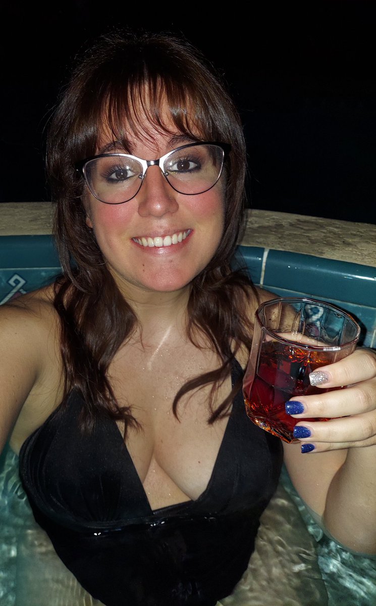 mindaXX's tweet photo. Relaxing in the hot tub with a double Manhattan. 🥃 What other hot tub shenanigans do I have planned? 🤔
.
.
.
#onlyfans #onlyfansgirl #onlyfansgirls #onlyfansmodel https://t.co/Y9OzLRsBe0
