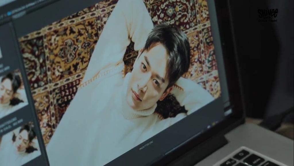 Rebahan kok di dalem laptop?