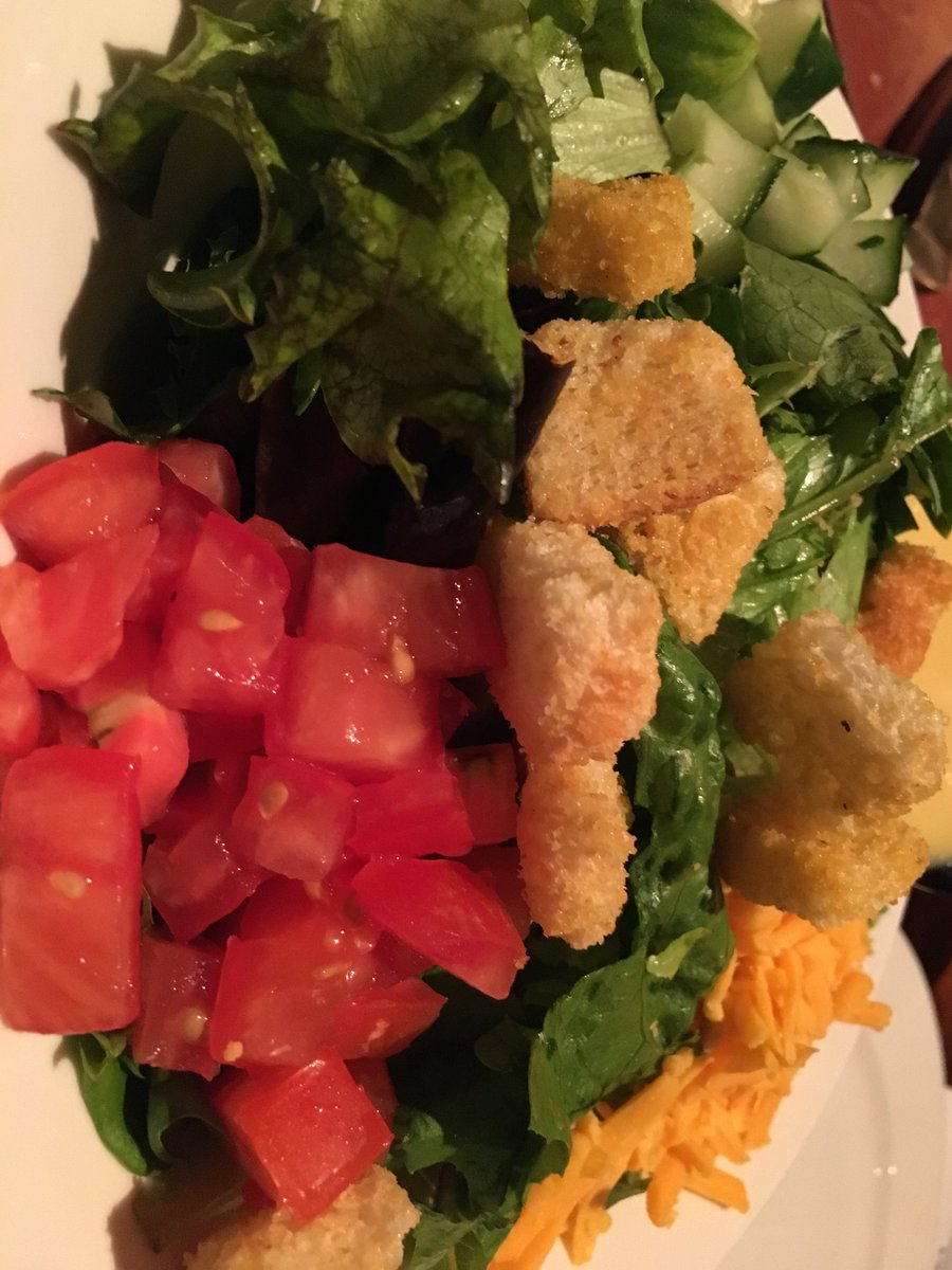 KedarsCooking's tweet photo. Can’t forget the Salad. 
Trying to keep it Raw with all the Nutrition in It. 
Please follow me on Twitter 
@kedarcooking
Like, comment, &amp; share
Thanks in Advance 
#healthylifestyle #eathealthy 
#yummy #Salad https://t.co/eTNrQUoMZQ