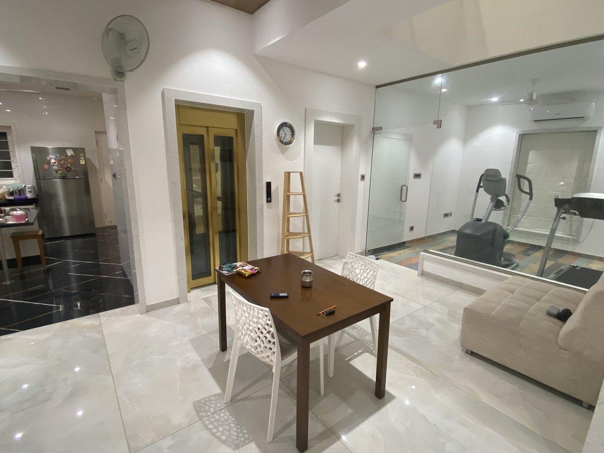 dbala's tweet image. Diva in a contemporary home interior