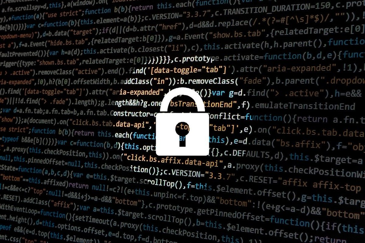 LINE_Global's tweet photo. From end-to-end encryption (E2EE), the #LINE Bug Bounty Program to Security Summits held with @IntertrustTech, LINE always places priority on our users' privacy & security. Expect that focus on trust & safety to continue to be at the forefront of 2021. #LINESecurity #LINEPrivacy https://t.co/M8dMDU9TS0