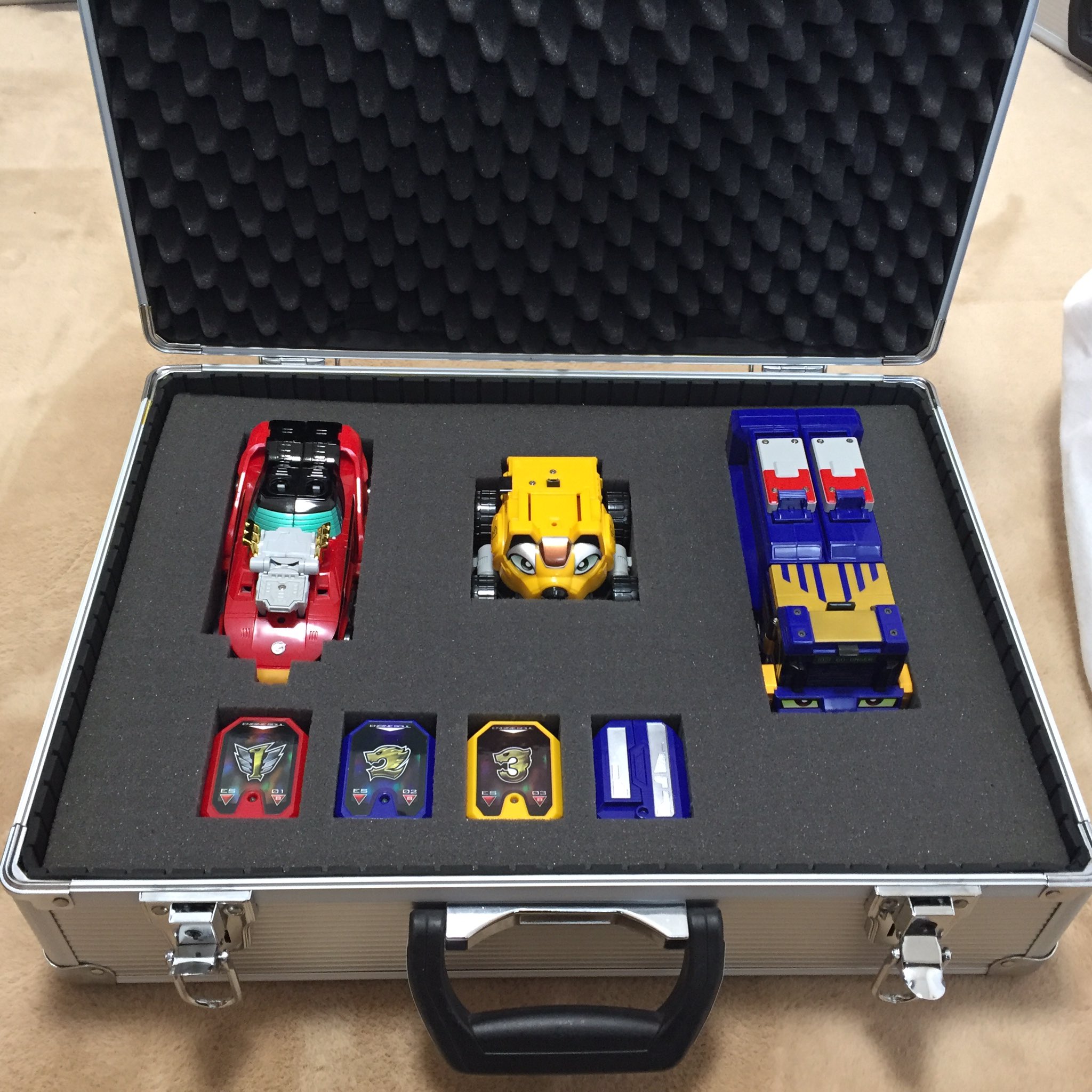 ゴーオンジャー炎神アタッシュ n 2939 エンジンオー ガンバルオー