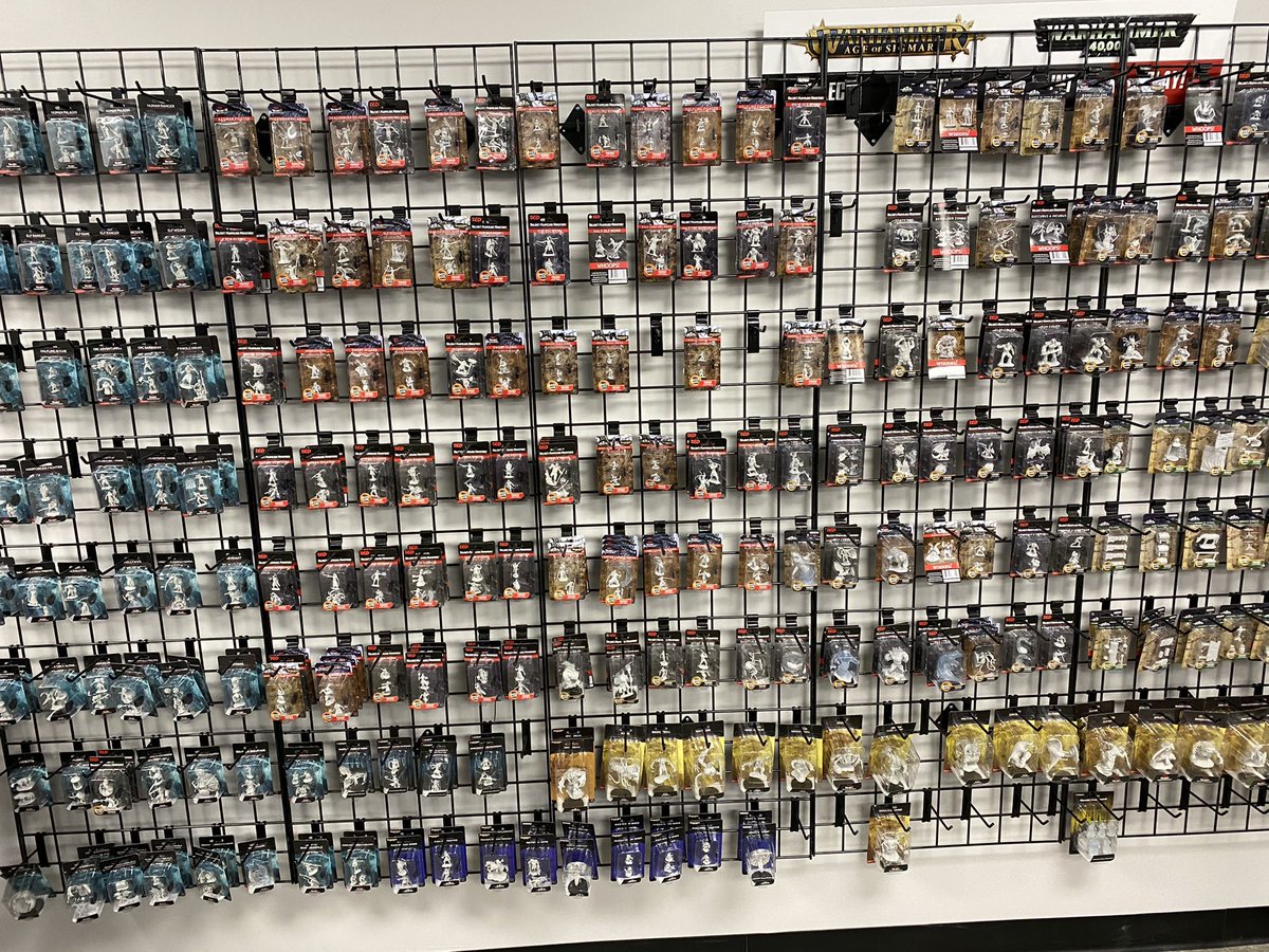 Nerdhallagames's tweet photo. RPG players and Miniature Painters come to Nerdhalla Games for your Wizkids miniatures. Dwarves, Orcs, Elves and many more available everyday. #Nerdhalla #Wizkids #Miniatures #dungeonsanddragons https://t.co/6wWfotxINe