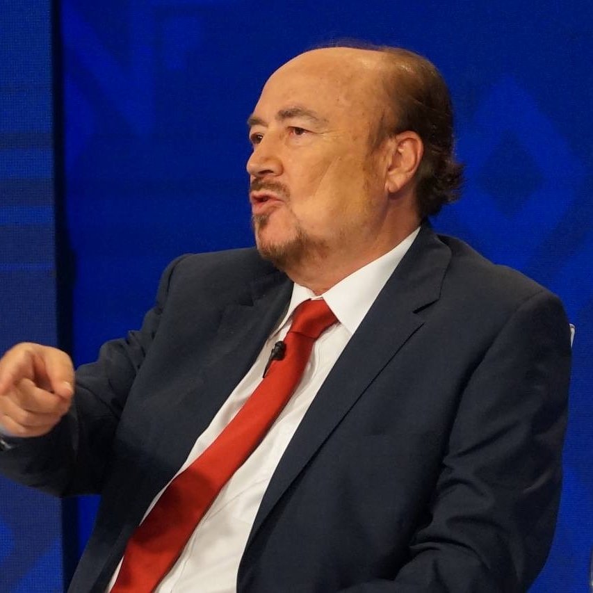 #DebatePresidencial

Gustavo Larrea, Democracia SÍ 

✔️ Equilibrio de poderes, no el hiper presidencialismo. 
✔️Reformar la ley de contratación pública.
✔️Profesionalizar la Cancillería y promete buenas relaciones con EE:UU, Canadá, Rusia.

#Elecciones2021 #Sonorama