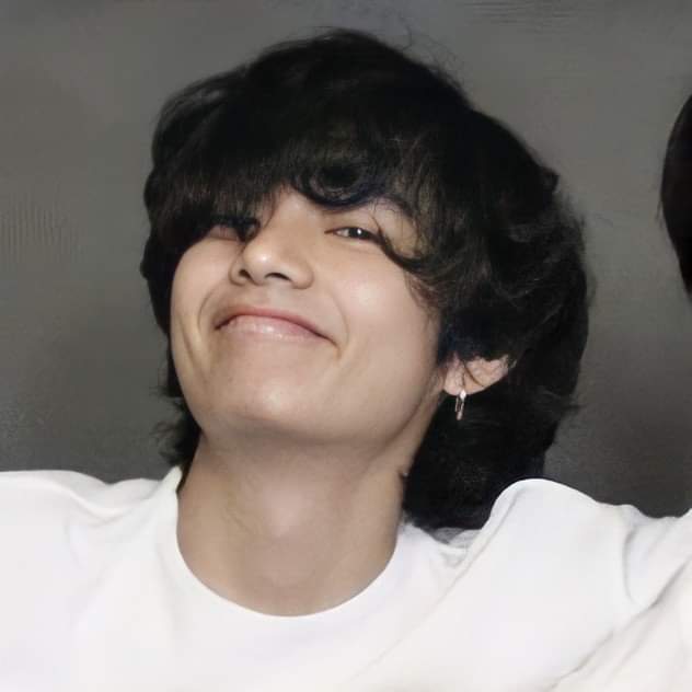 maegan_iam's tweet photo. #TaehyungYouArePerfect 💜💜💜We love you so much https://t.co/VI9FoivDHJ