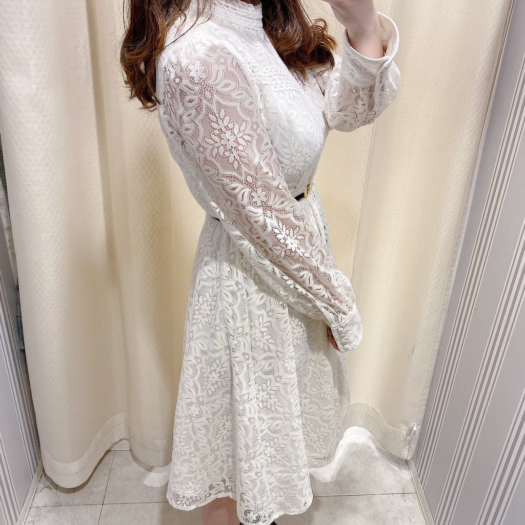 AnMILLEofficial's tweet photo. ルミネエスト新宿店

✳︎ 総レースラインOP

レースのお素材と
透け感のあるお袖がポイントの
大人気OPもお在庫ご用意ございます！

ふんわりとした肌触りのいい
カーディガンを合わせて
女性らしい甘めコーデがおすすめ♥︎

tops ¥5,900+tax
one piece ¥7,900+tax

↪︎ ✨ 50%OFF ✨ https://t.co/6EKPmPNJUs