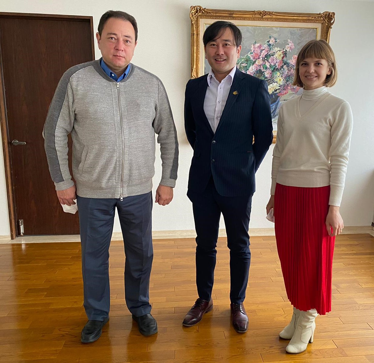 柴田　妻 柴田博は、ウクライナのAGO-RAITコンサルティング会社のCEOです。彼と彼の妻のオレナは、ウクライナと日本のIT協力を促進するために多くのことを行っています。私たちは今日会い、将来のプロジェクトについて  ...