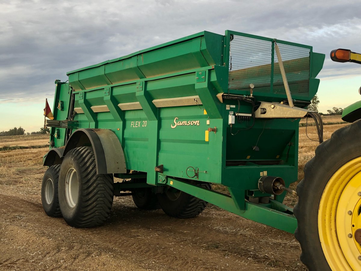 HawkEngineering's tweet photo. Spreader scale kit to suit the Samson Flex 20. Tandem mechanical suspension. Libra Express wireless indicator by @Agrimatics. Recently delivered to Griffith NSW. #SpreaderScaleKit https://t.co/0Ux2qscmJS