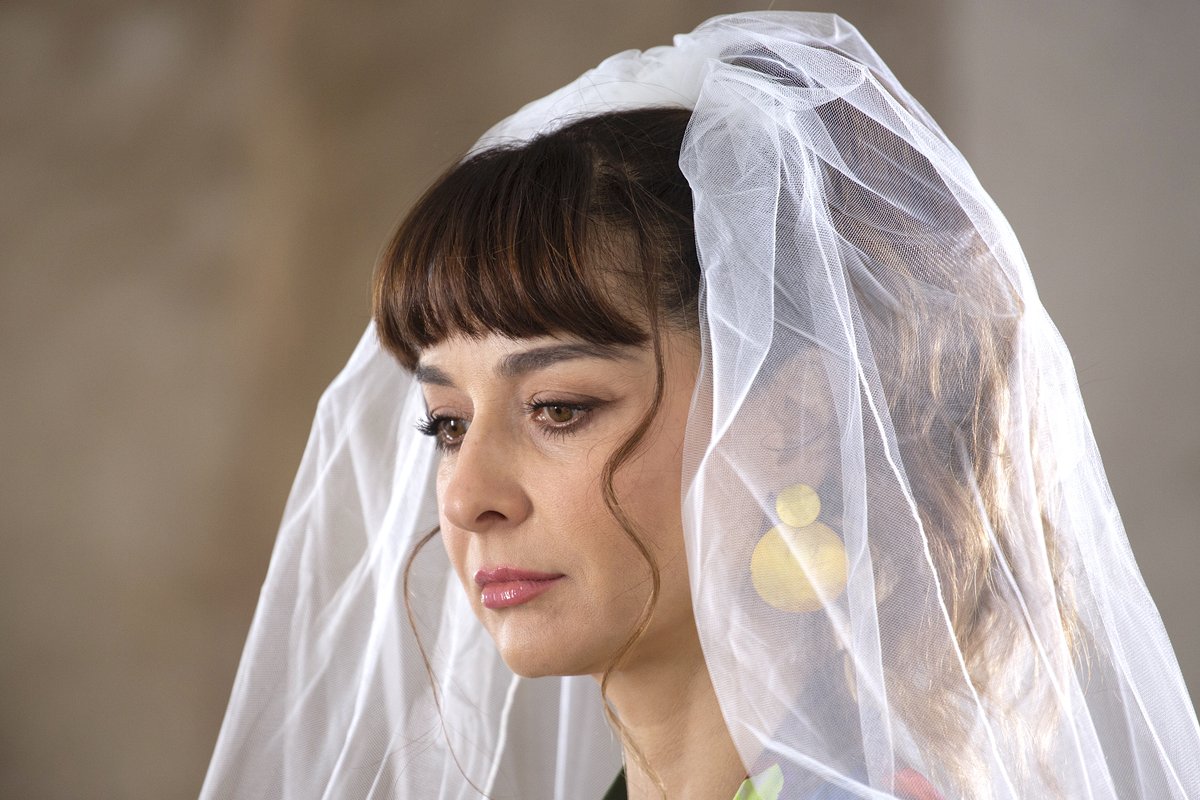 ImperioMentiras's tweet photo. #ImperiodeMeentiras Final LEISA, aunque pensábamos que la boda era de Renata, en realidad es la boda de Elisa con Leonardo. Un momento que ambos merecían, una historia llena de obstáculos, de dudas, de engaños y traición, pero también de VERDADERO AMOR.
#FinalImperioDeMentiras https://t.co/eHZ9vc5K18