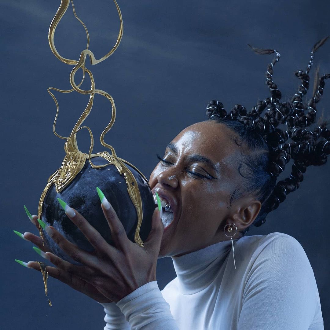 Model is Hanna Lhoumeau, 3D graphics by Miguel Soudjay 